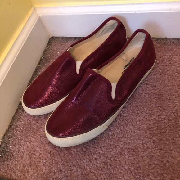 American Eagle Outfitters Shoes - 💖 American Eagle slip on shoes